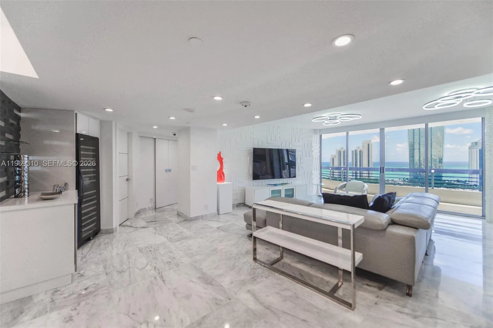 19195 NE 36th Ct # 2707, Aventura, FL 33180 photo 2