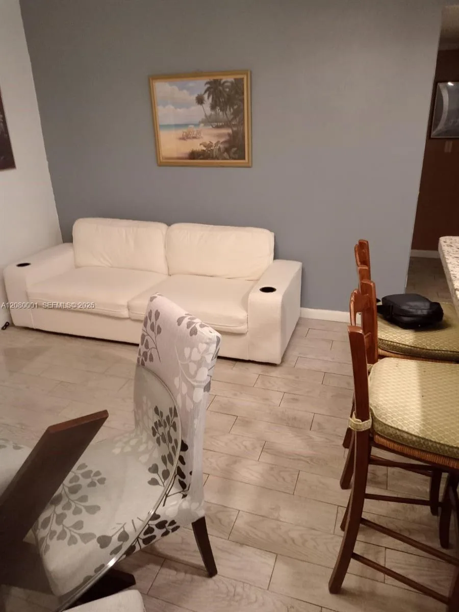 319 NE 14th Ave # 604, Hallandale Beach, FL 33009 photo 10