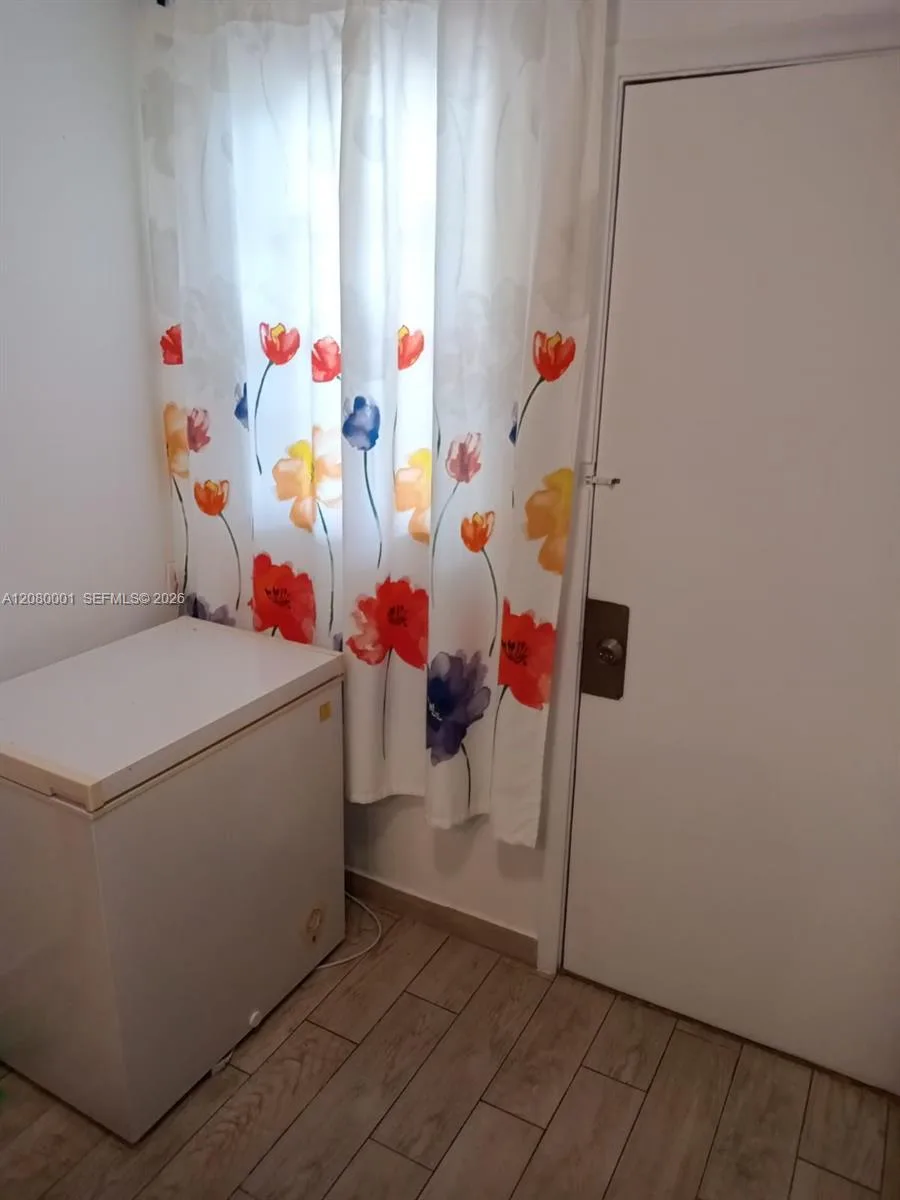 319 NE 14th Ave # 604, Hallandale Beach, FL 33009 photo 9