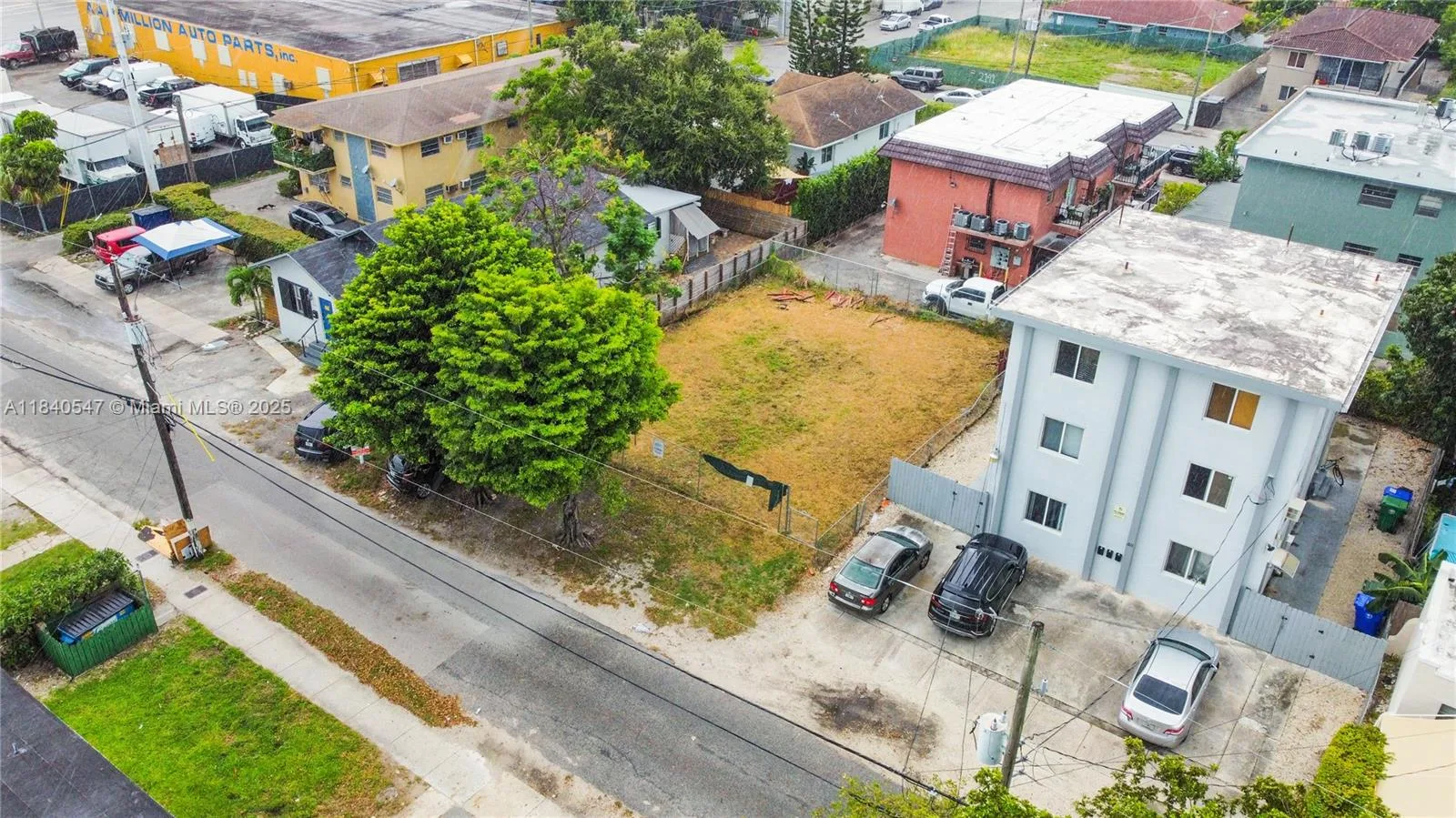 2131 SW 4th St, Miami, FL 33135 photo 9