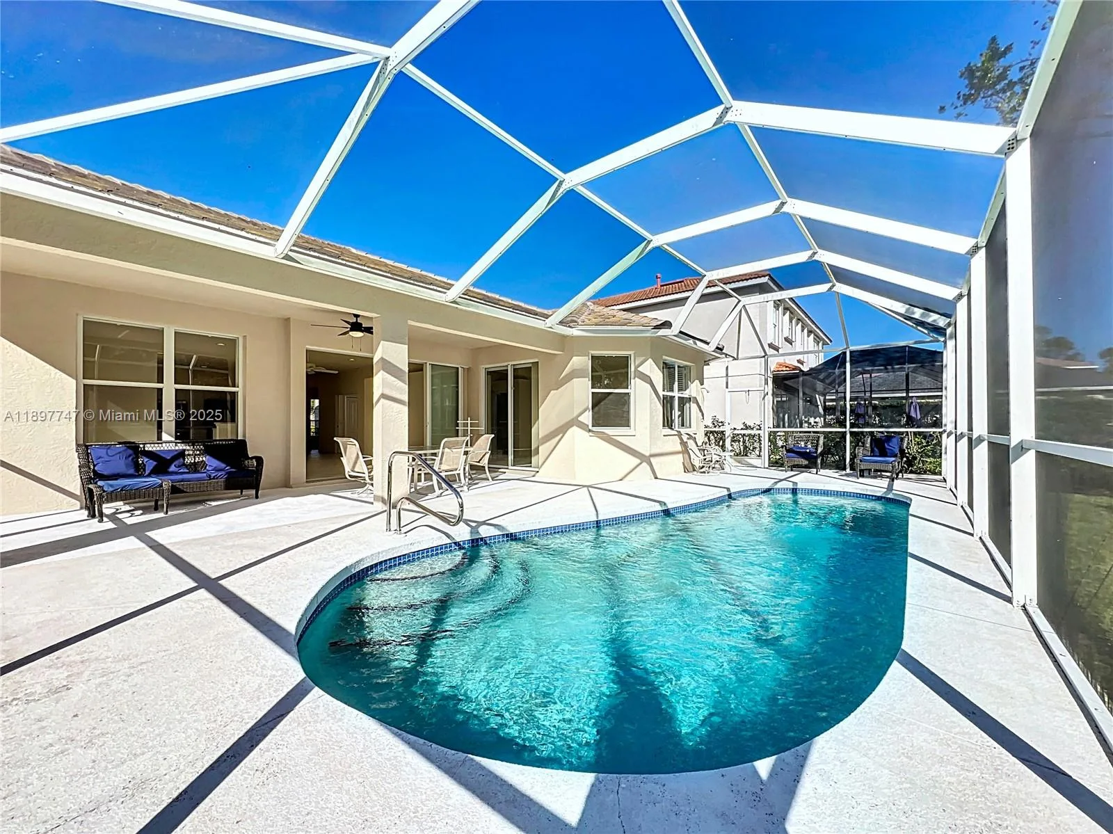 4874 Sabal Lake, Sarasota, FL 34238 photo 3