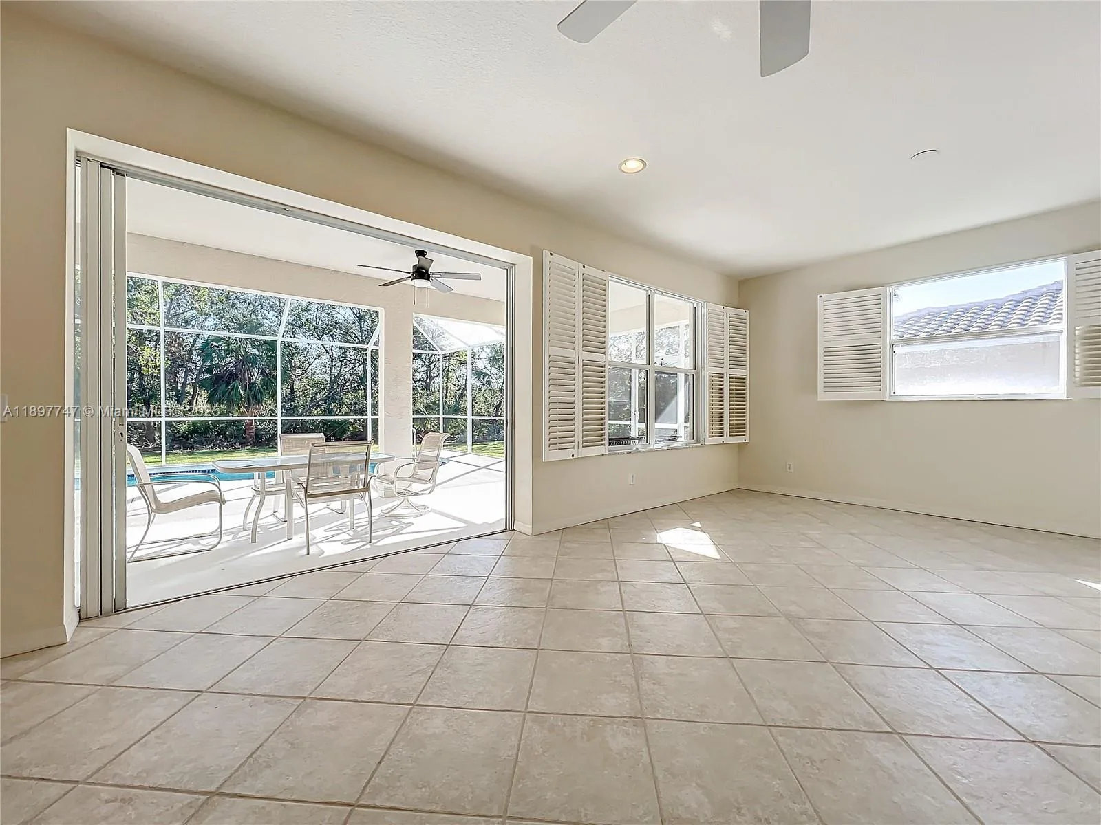 4874 Sabal Lake, Sarasota, FL 34238 photo 4