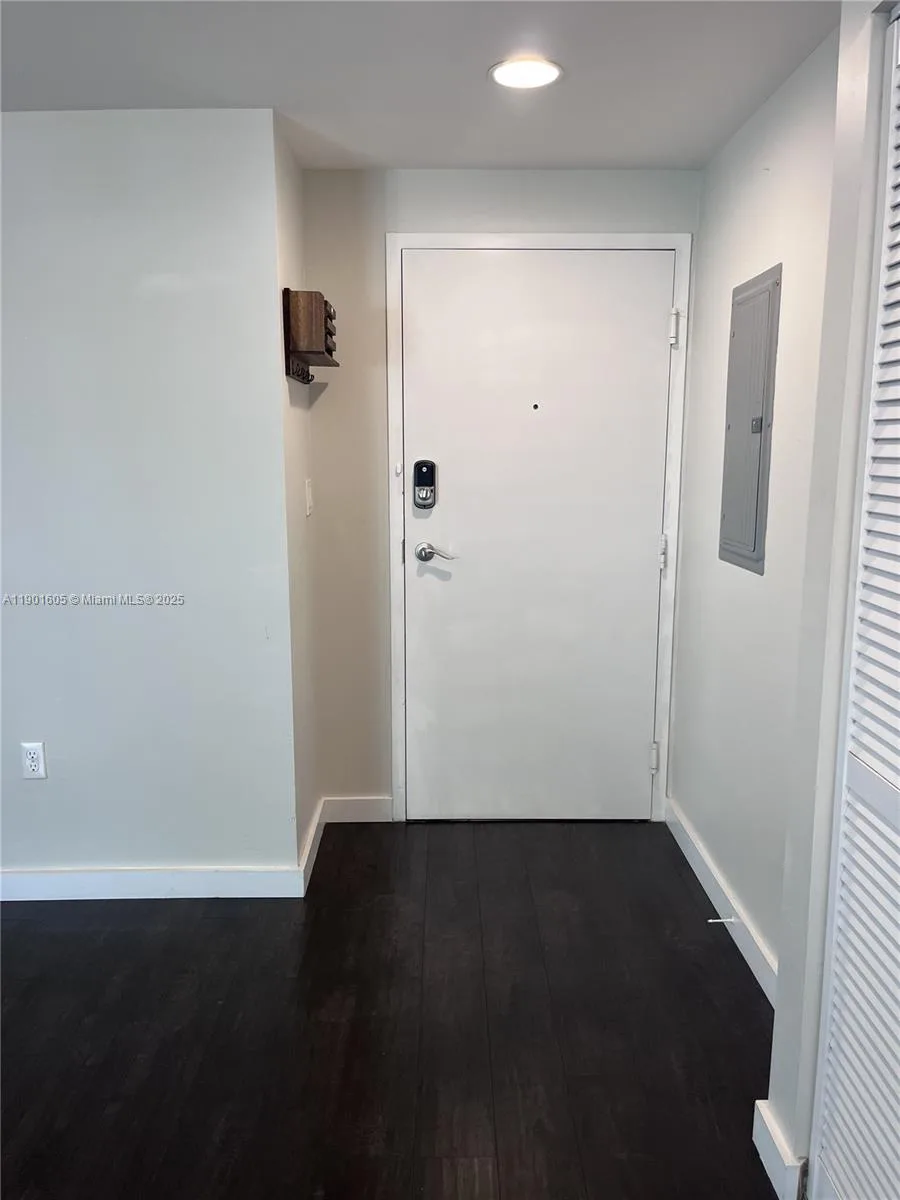 601 NE 23rd St # 606, Miami, FL 33137