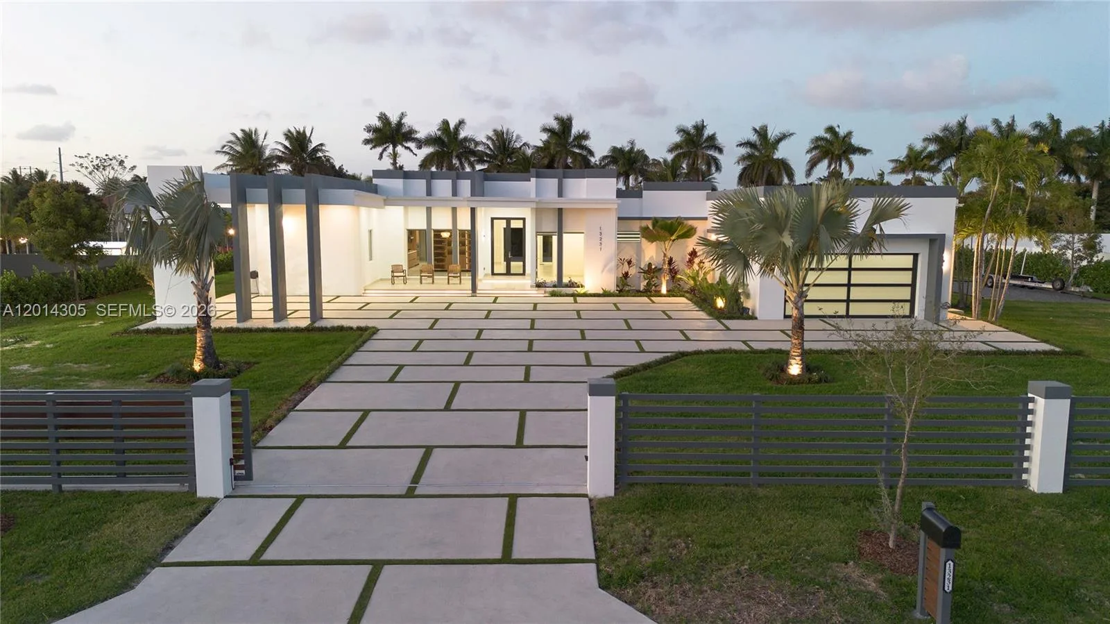 13231 SW 220 ST, Miami, FL 33170