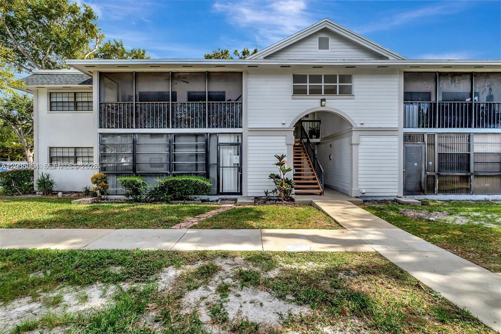 18965 NW 62nd Ave # 210, Hialeah, FL 33015