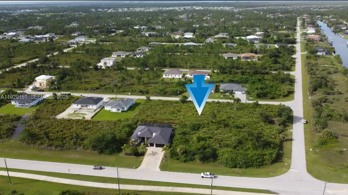 13581 Jeronimo Ln, Port Charlotte, FL 33981 photo 5