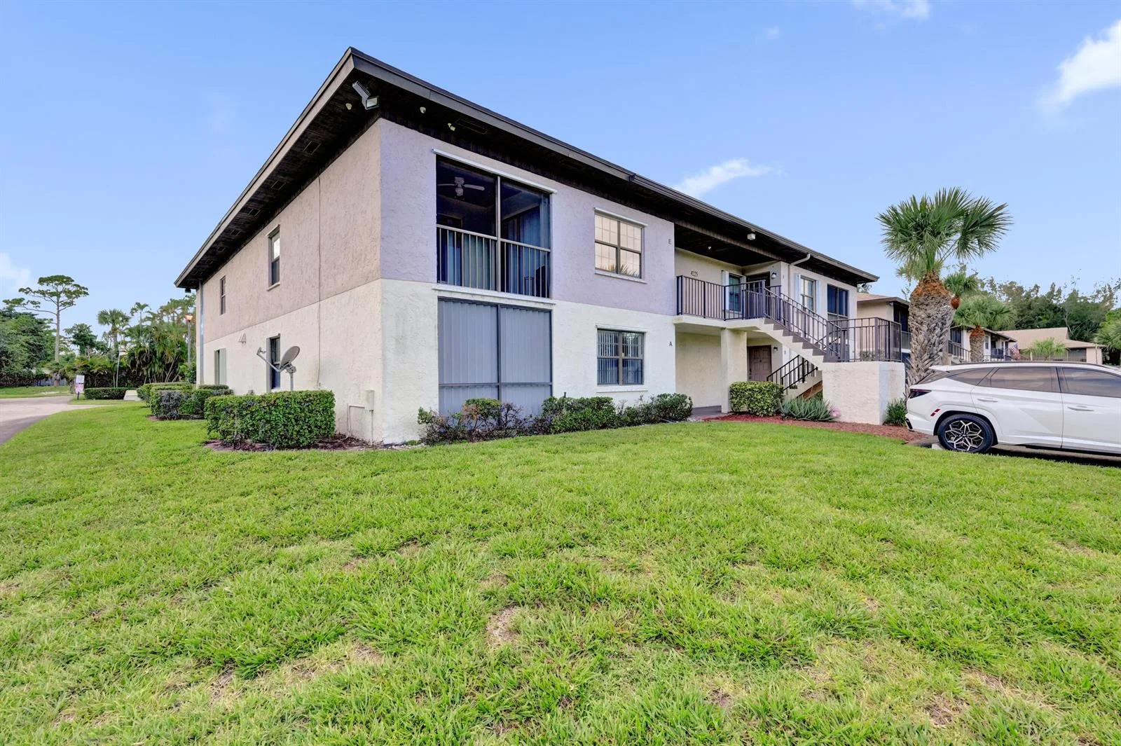 4225 S 57th Avenue # E, FL 33463