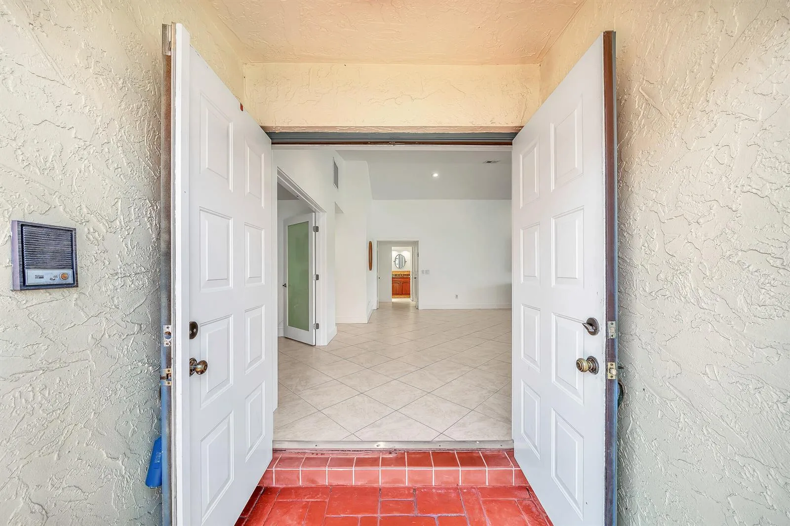 10255 Sunset Bend Drive, Boca Raton, FL 33428 photo 2