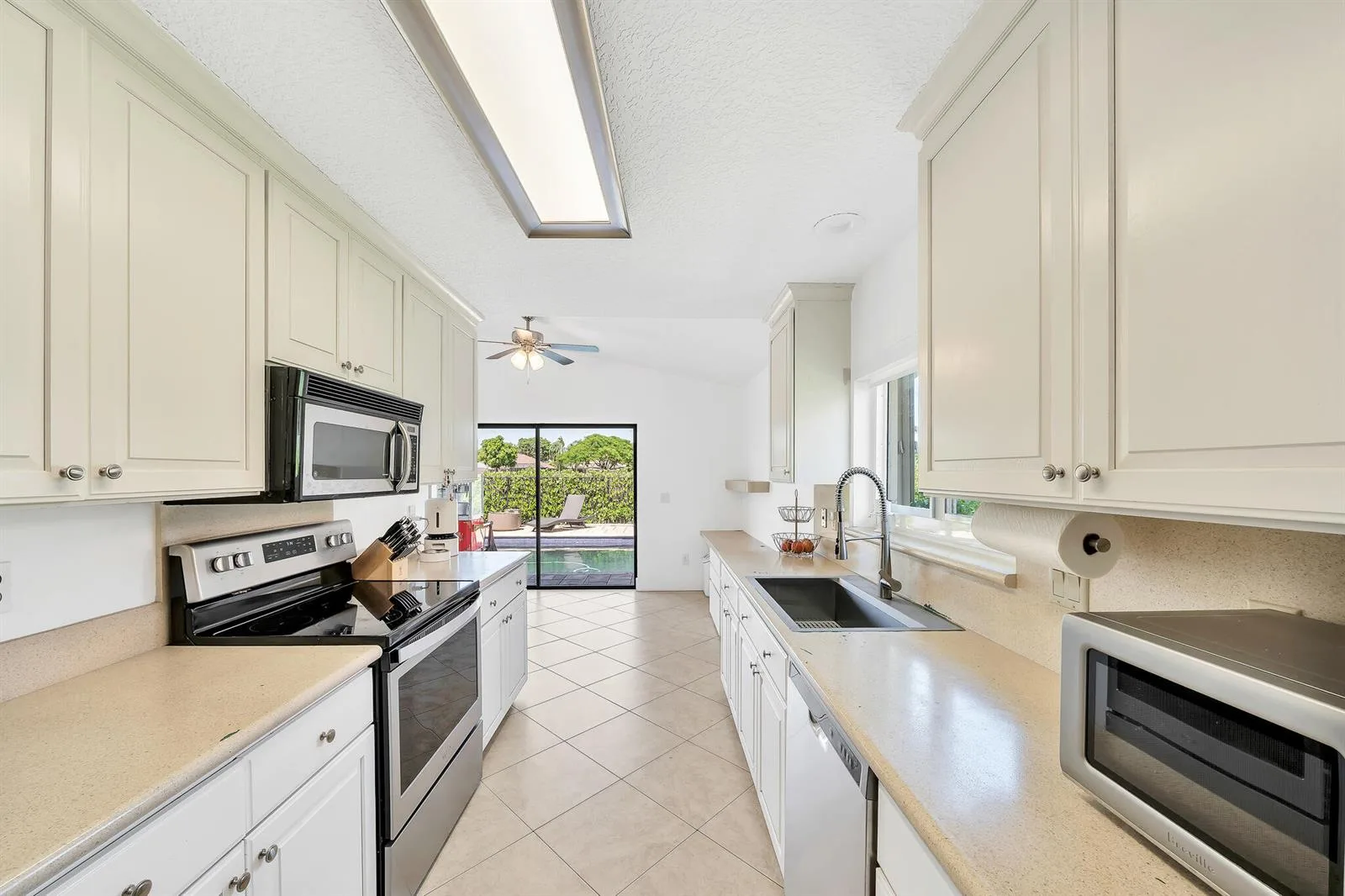 10255 Sunset Bend Drive, Boca Raton, FL 33428 photo 5
