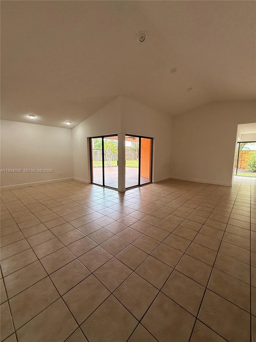 14729 SW 53rd Ter, Miami, FL 33185 photo 2