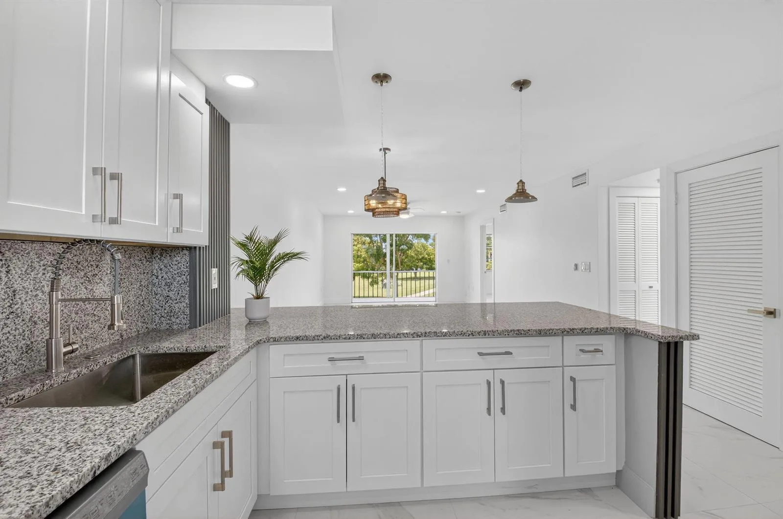 9886 Marina Boulevard # 622, Boca Raton, FL 33428