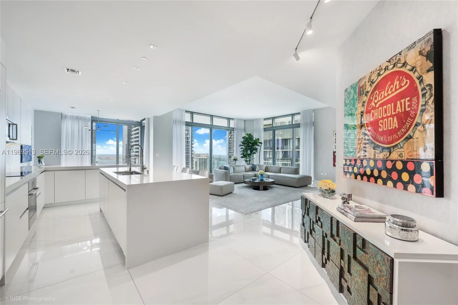 88 SW 7th St # 4101, Miami, FL 33130