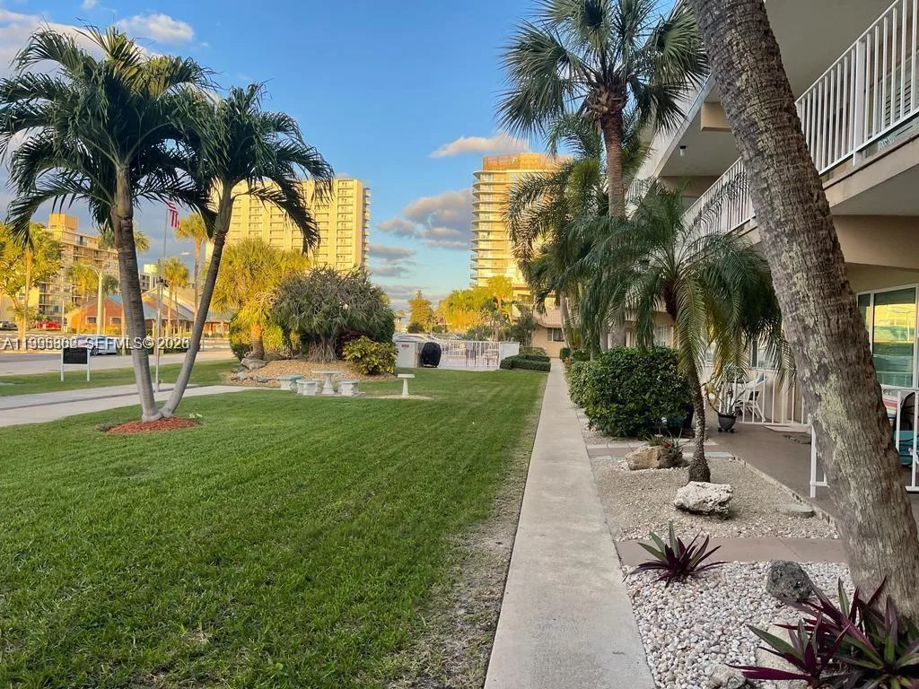 3200 NE 7th Ct # 306C, Pompano Beach, FL 33062 photo 2