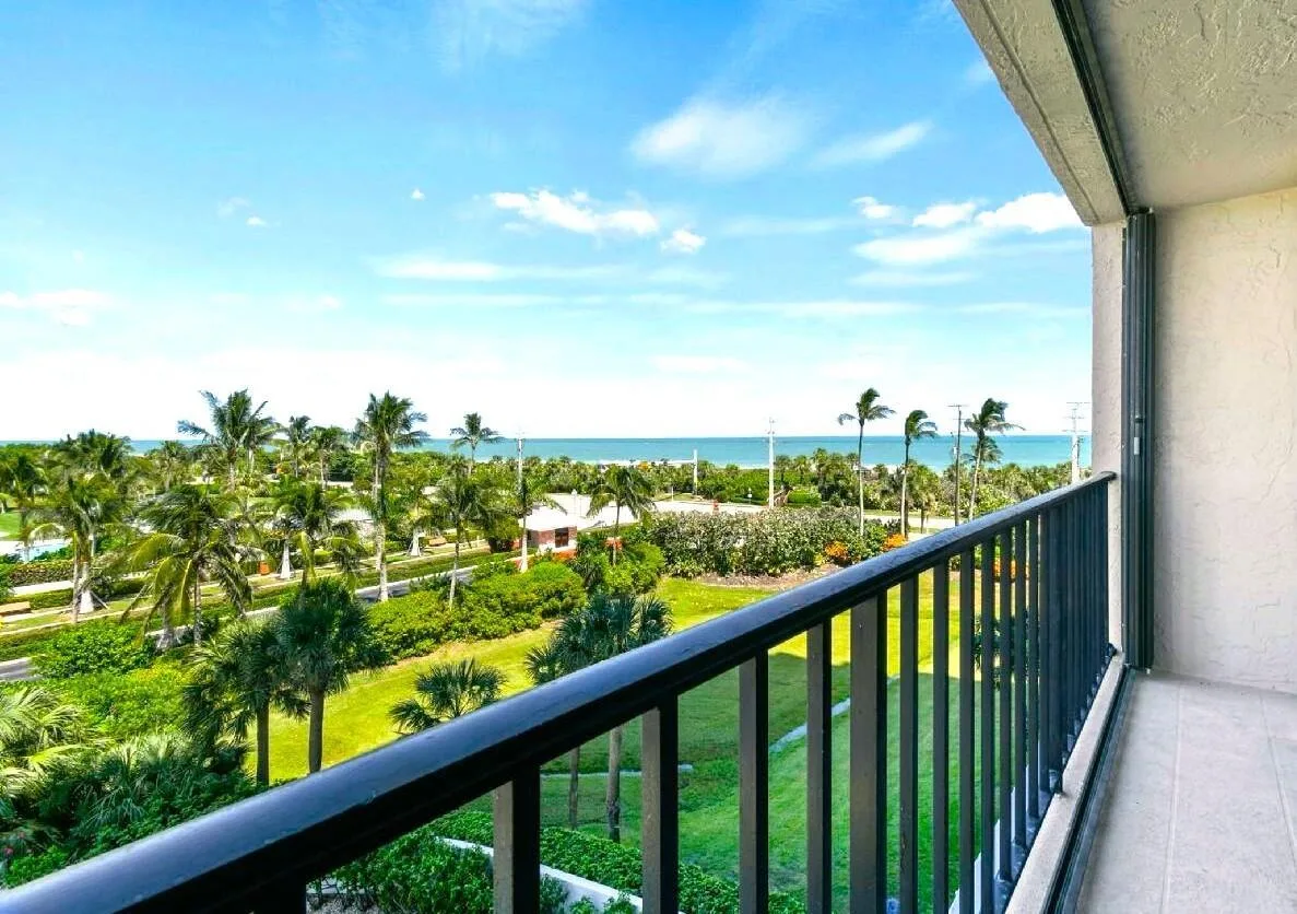5047 N Highway A1a # 404, Hutchinson Island, FL 34949