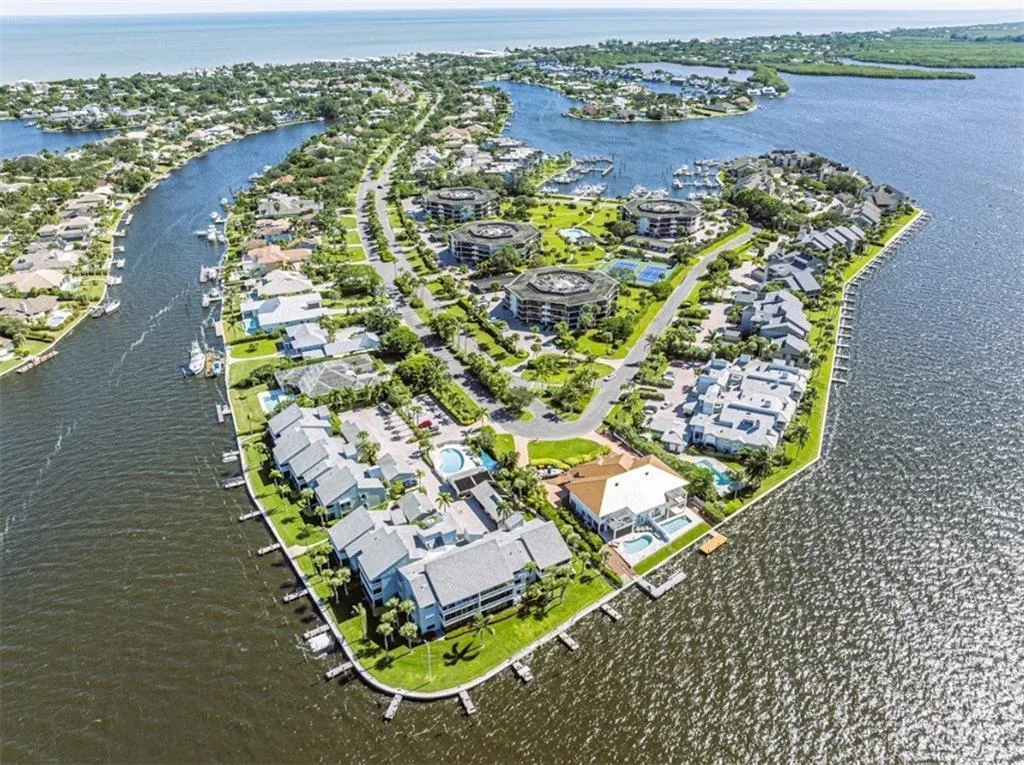 1821 Mooringline Drive # 1c, Vero Beach, FL 32963