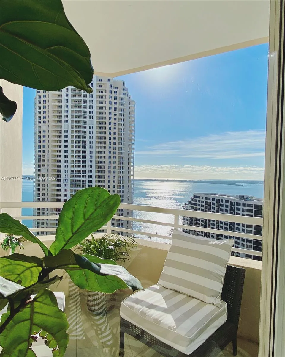 888 Brickell Key Dr # 2209, Miami, FL 33131