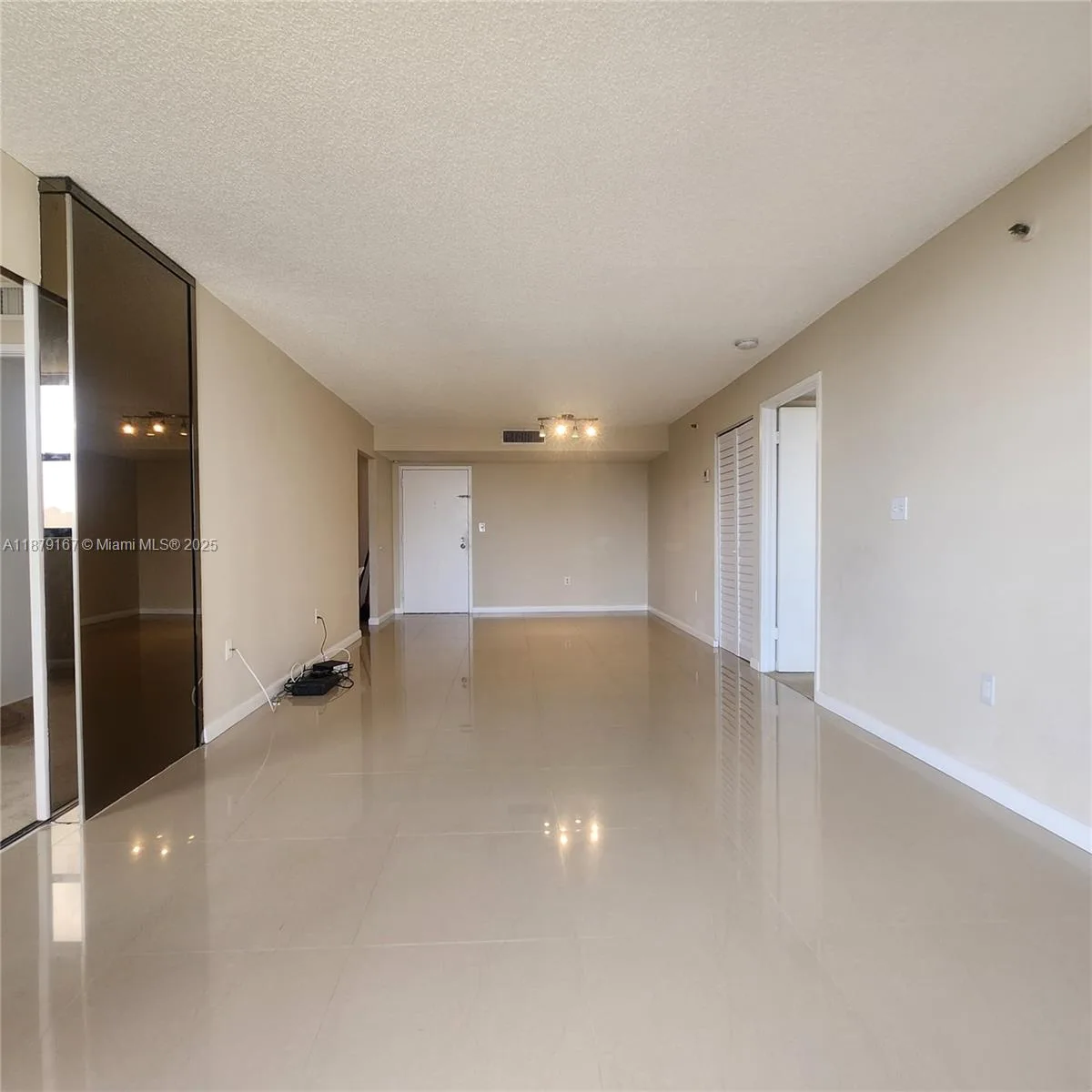 210 174th St # 1806, Sunny Isles Beach, FL 33160 photo 11