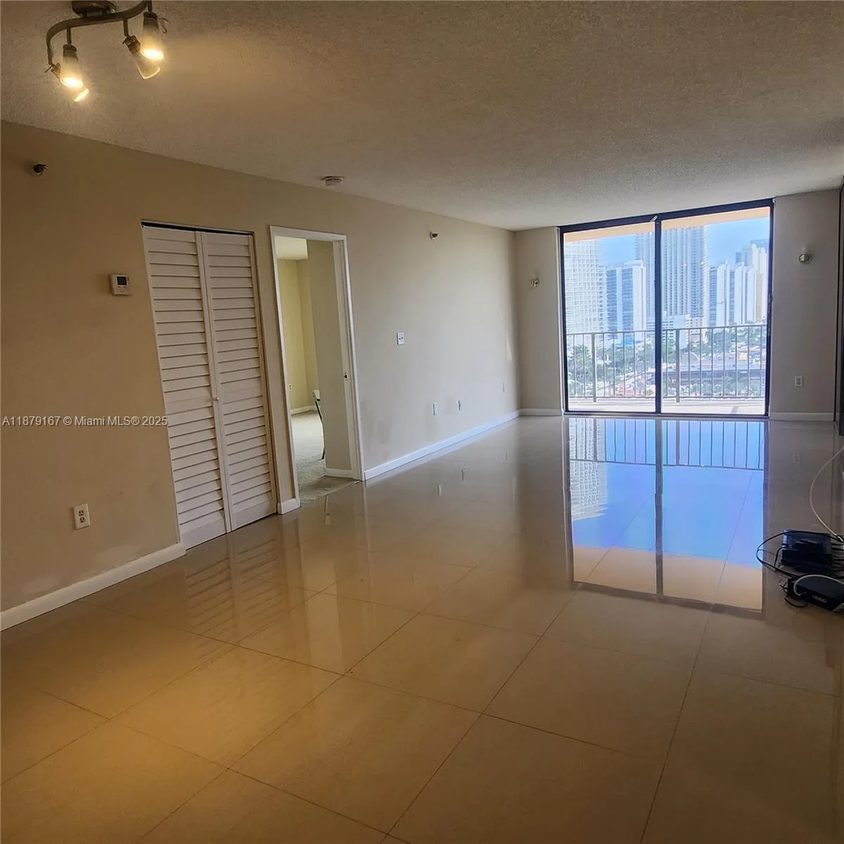 210 174th St # 1806, Sunny Isles Beach, FL 33160 photo 9
