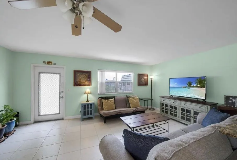 223 Flanders # E, Delray Beach, FL 33484 photo 10