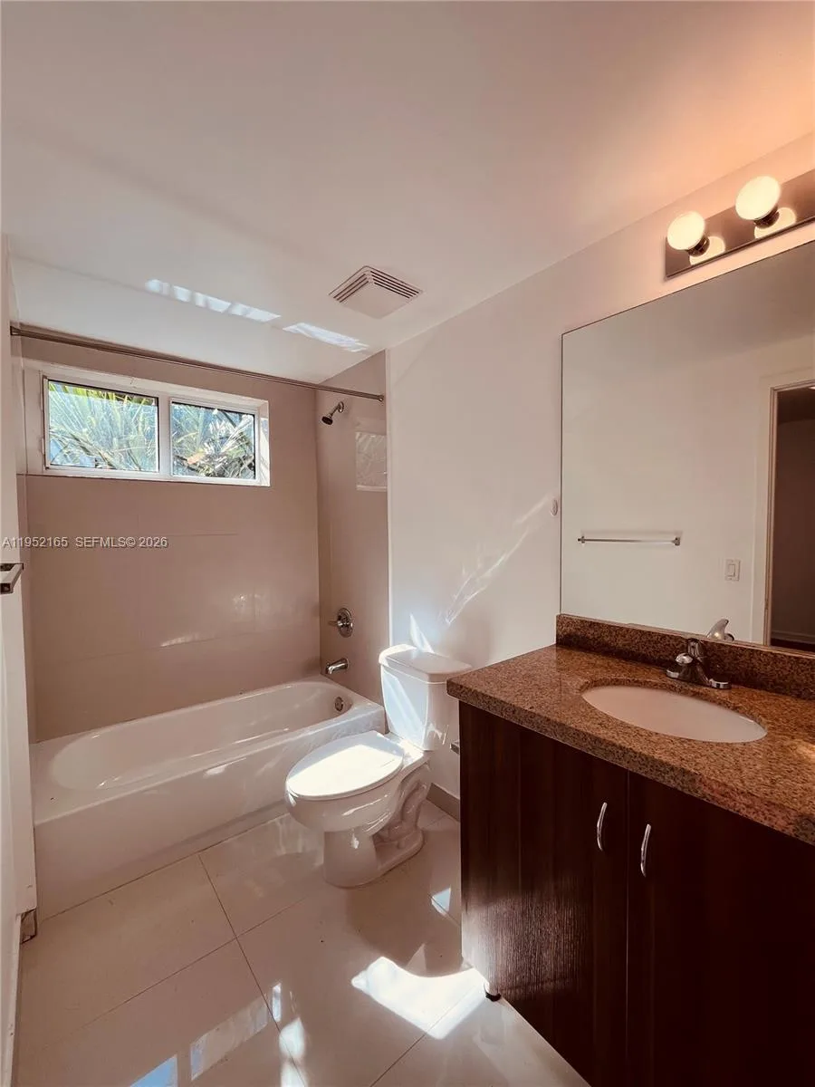 601 NE 23rd St # TH4, Miami, FL 33137 photo 13