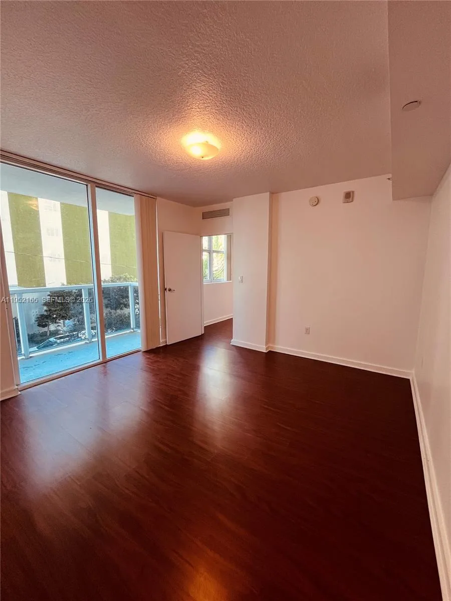 601 NE 23rd St # TH4, Miami, FL 33137 photo 5