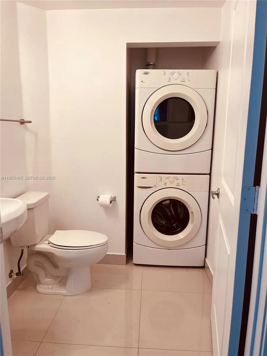 601 NE 23rd St # TH4, Miami, FL 33137 photo 6