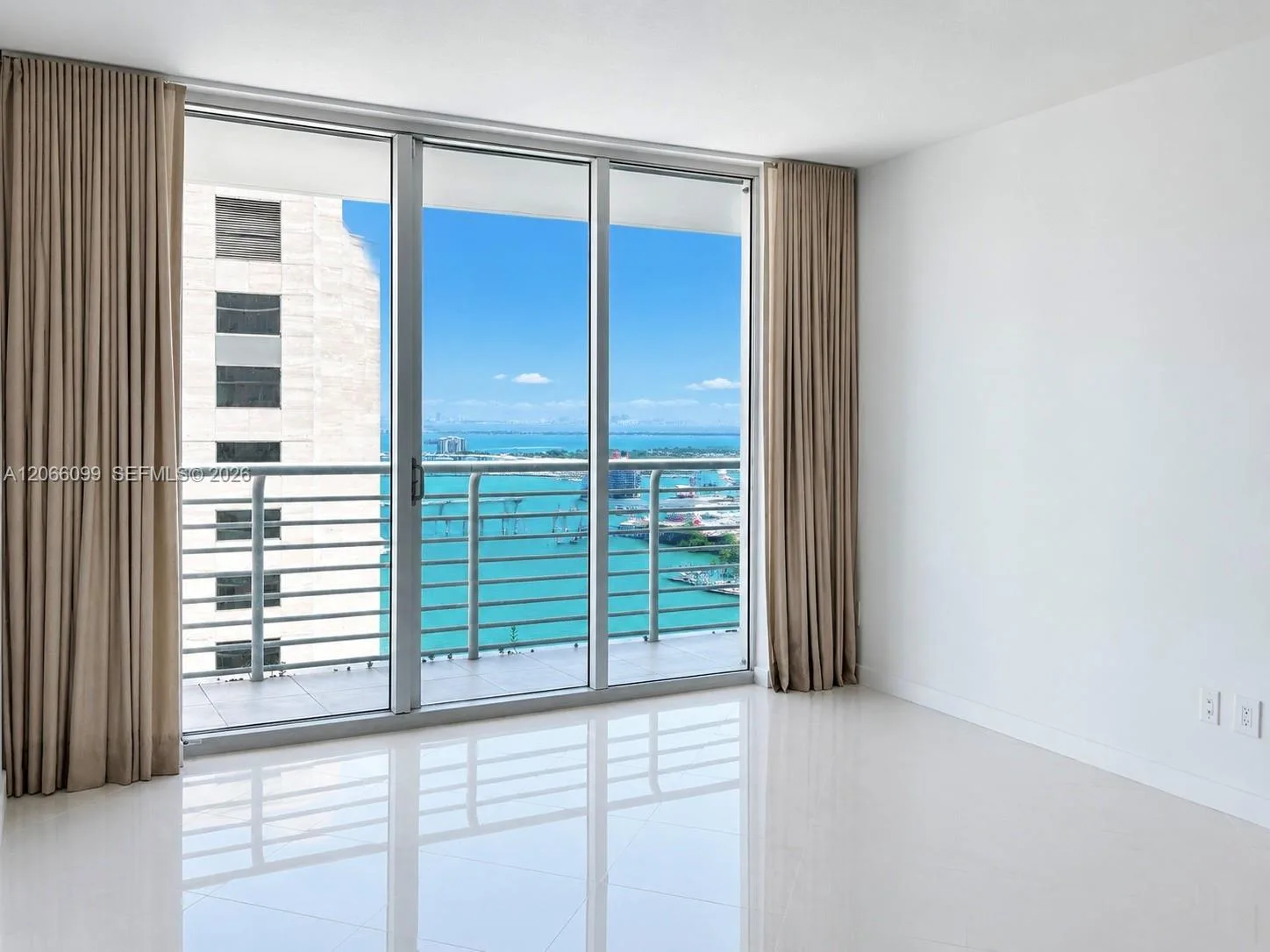 335 S Biscayne Blvd # 3408, Miami, FL 33131 photo 2