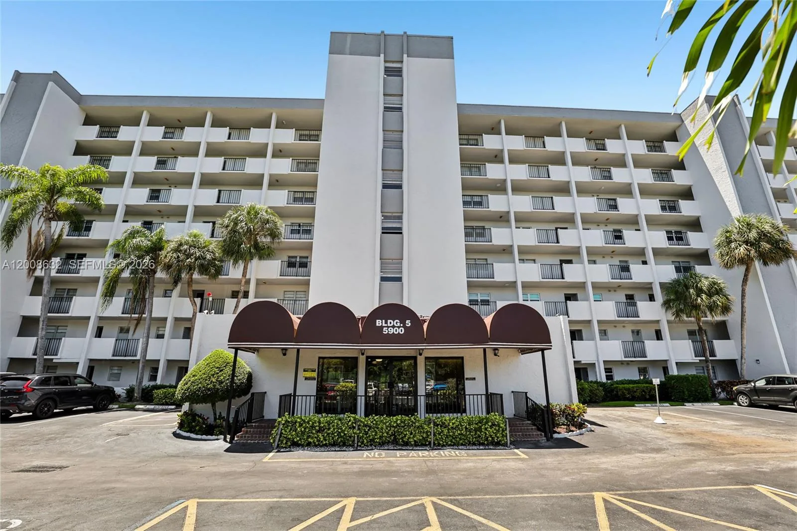 5900 NW 44th St # 312, Lauderhill, FL 33319