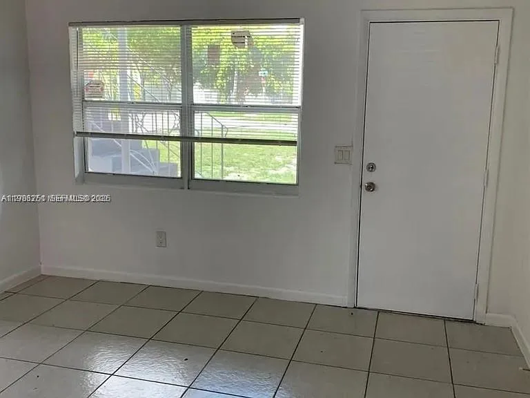 1277 NW 58th St, Miami, FL 33142 photo 3