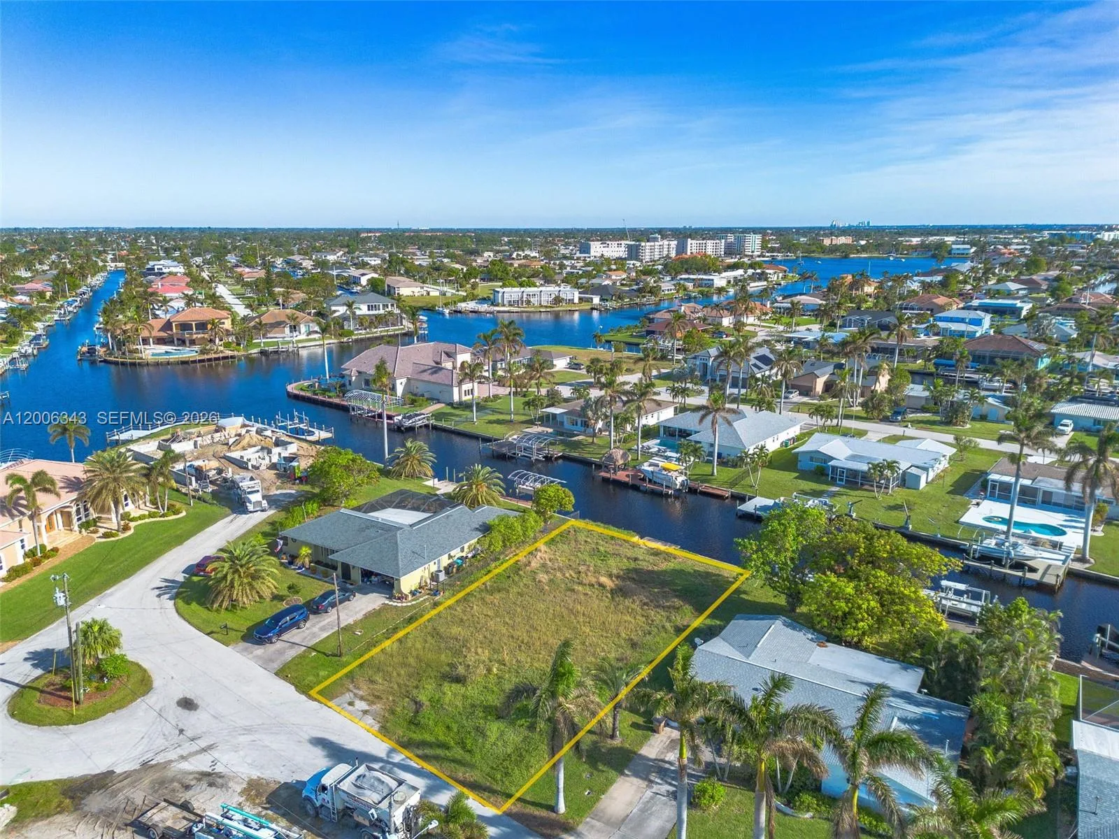 5219 SKYLART CT, Cape Coral, FL 33904