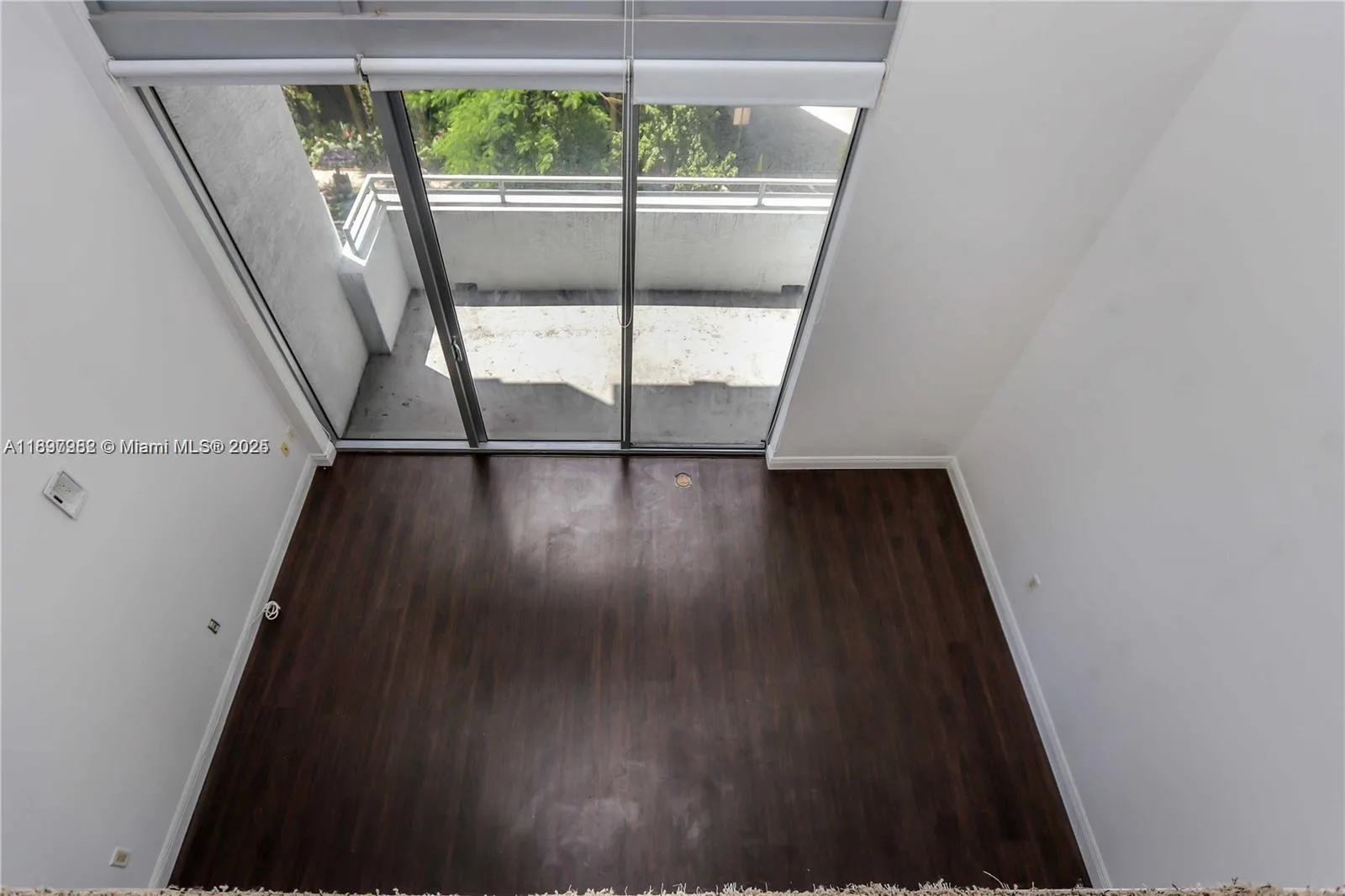 1050 Brickell Ave # 414, Miami, FL 33131 photo 5