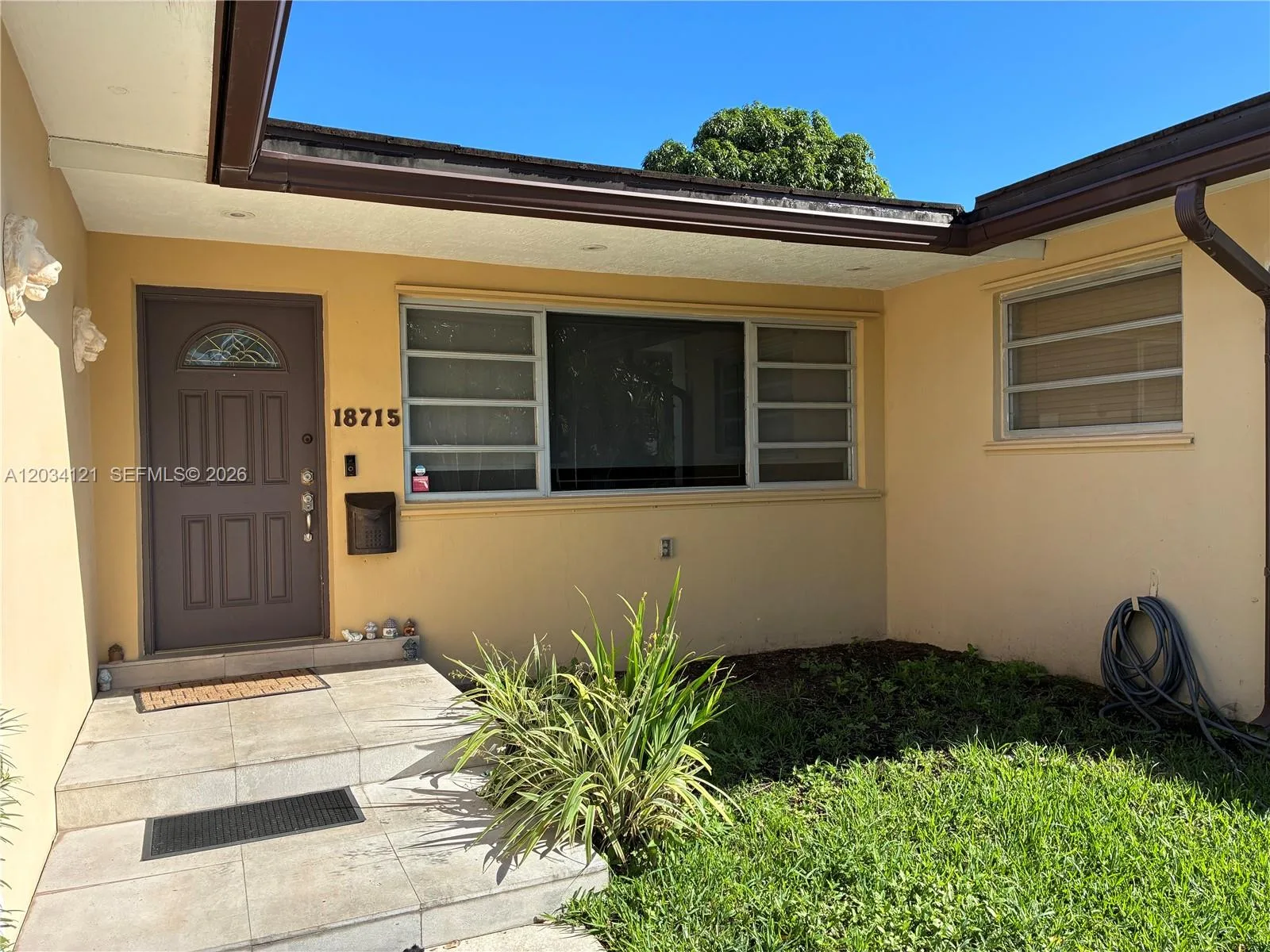 18715 NE 18th Ave, Miami, FL 33179 photo 7