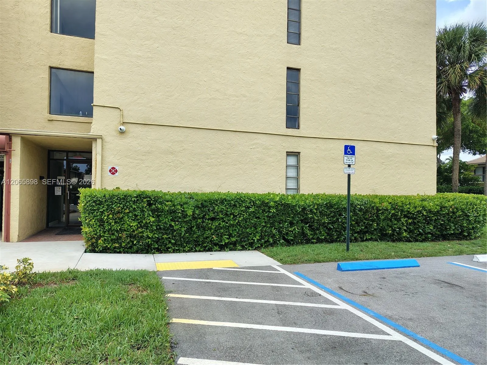 733 SE 1st Way # 109, Deerfield Beach, FL 33441 photo 3