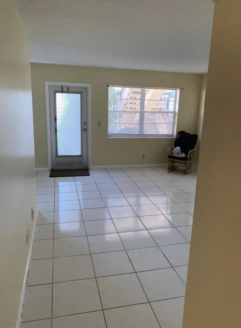 74 Sheffield D, West Palm Beach, FL 33417
