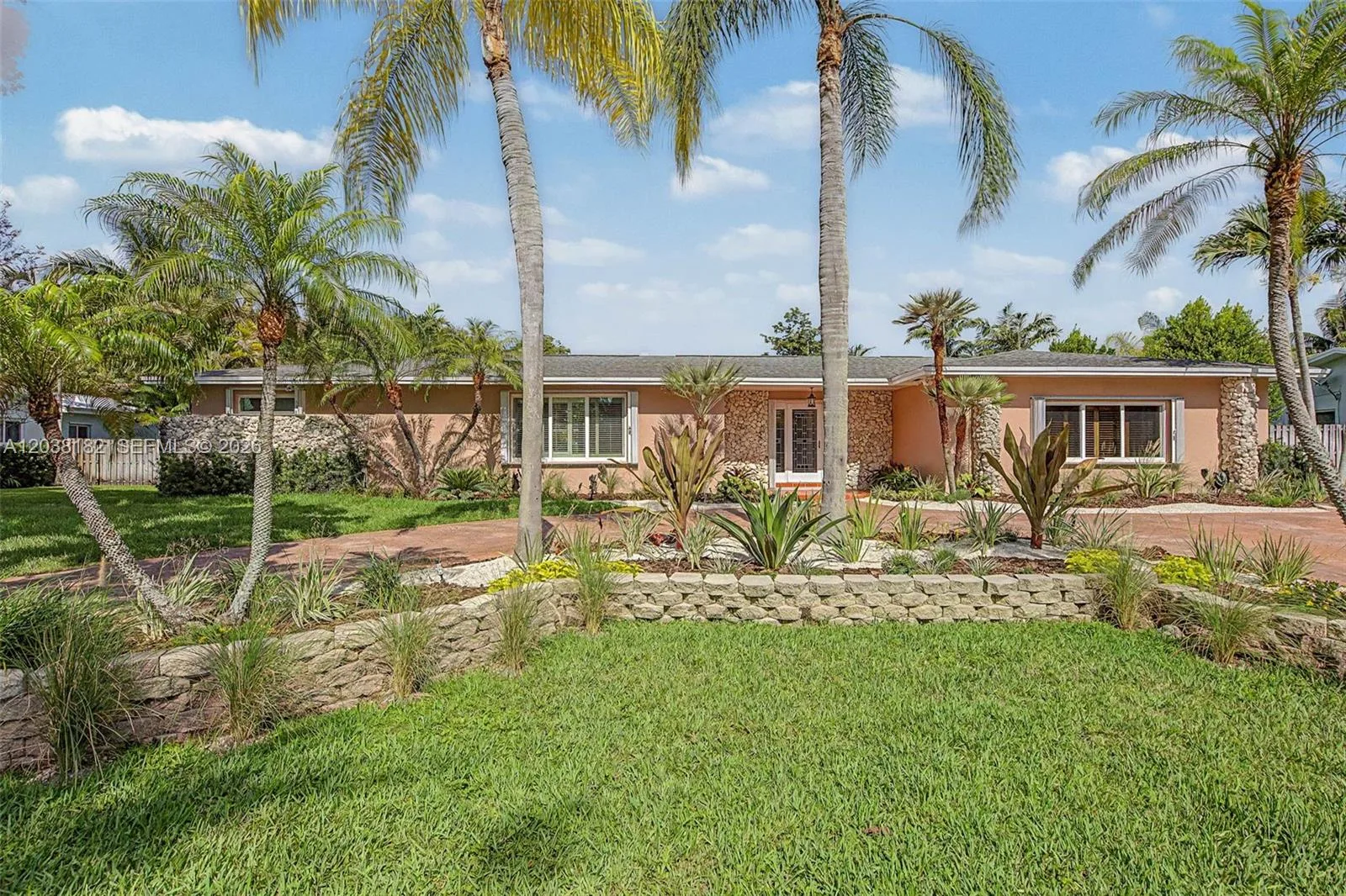16842 SW 79 Place, Palmetto Bay, FL 33157