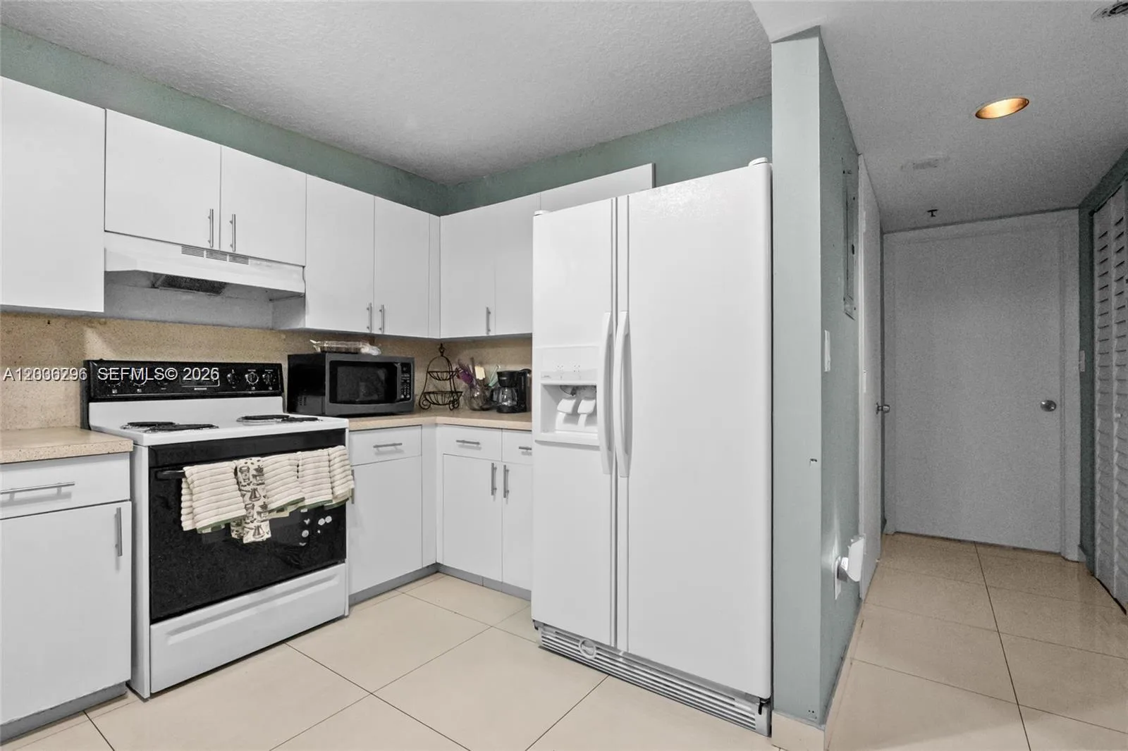 104 SW 9th St # 305, Miami, FL 33130 photo 2