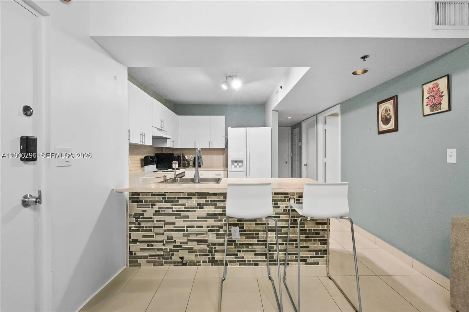 104 SW 9th St # 305, Miami, FL 33130 photo 3