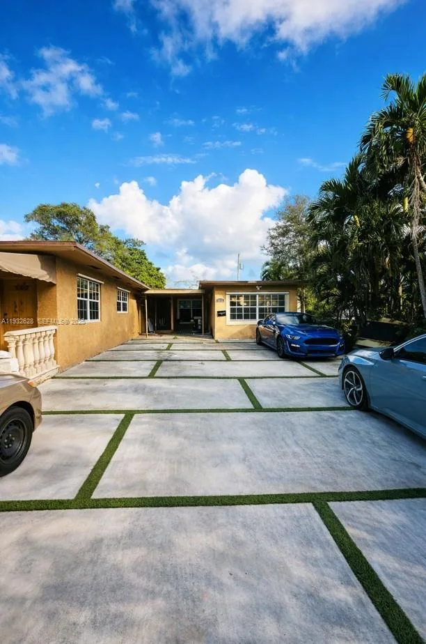 14405 NE 5th Ave # B, Miami, FL 33161