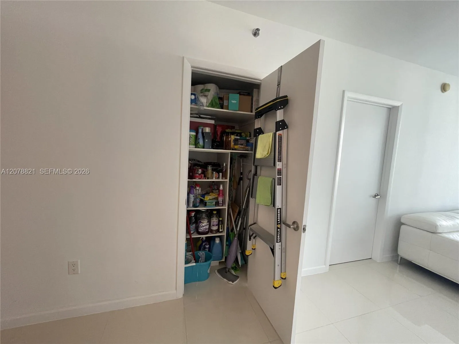 495 Brickell Ave # 1103, Miami, FL 33131 photo 12