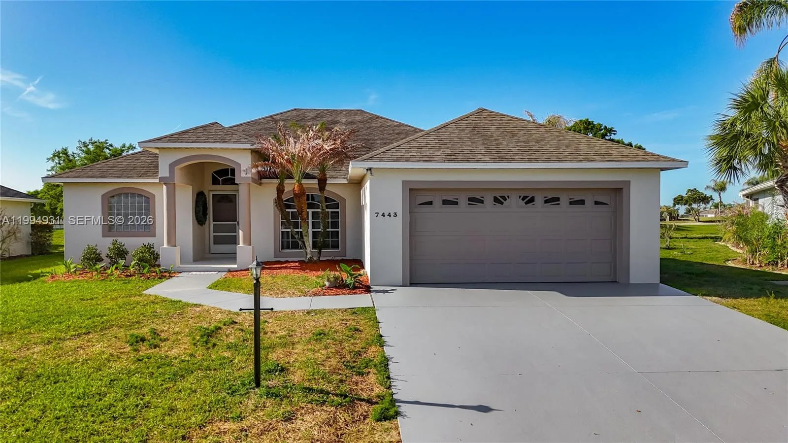 7443 BEAUMONT DR, Lakeland, FL 33810 photo 3
