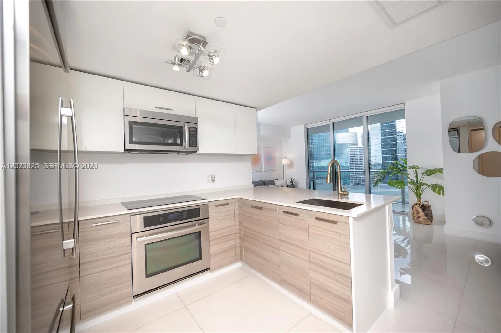 1300 Brickell Bay Dr # 1601, Miami, FL 33131