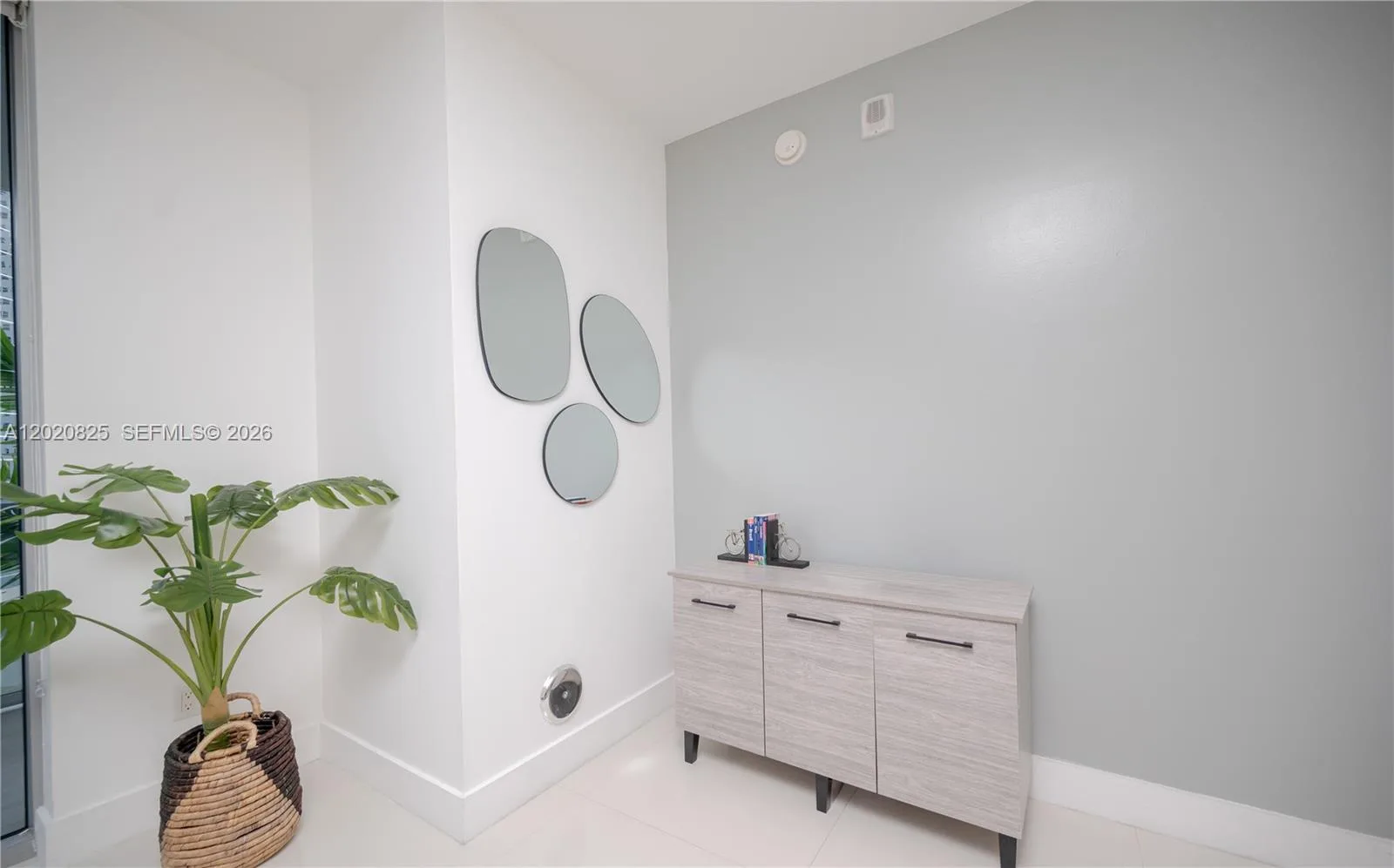 1300 Brickell Bay Dr # 1601, Miami, FL 33131 photo 8
