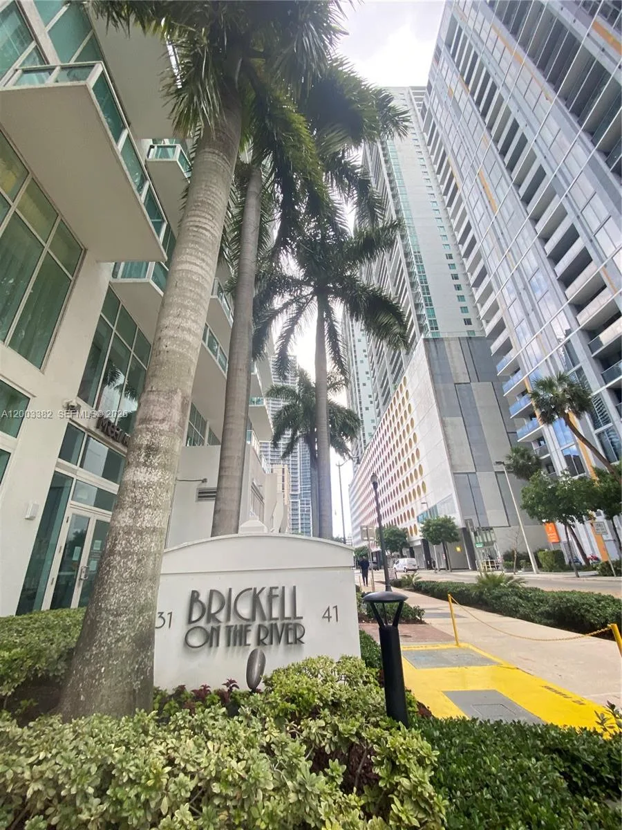 41 SE 5th St # 1108, Miami, FL 33131 photo 10