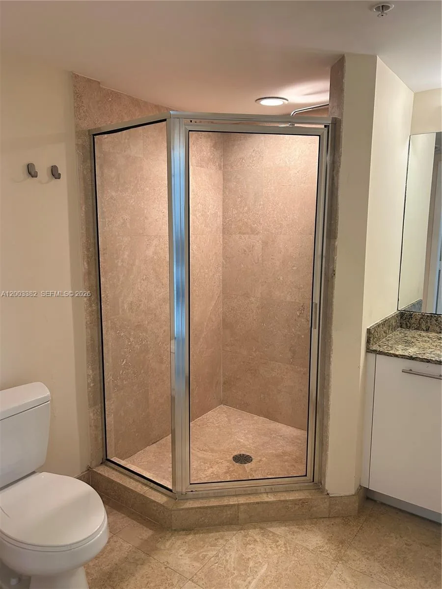 41 SE 5th St # 1108, Miami, FL 33131 photo 3