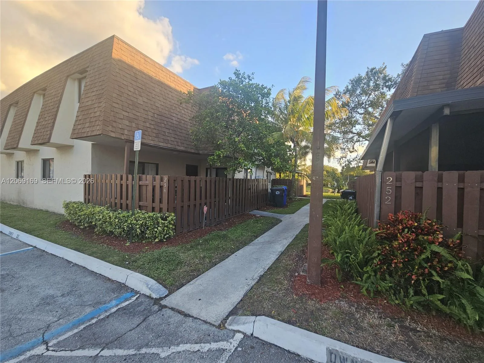 253 San Remo Blvd # 253, North Lauderdale, FL 33068