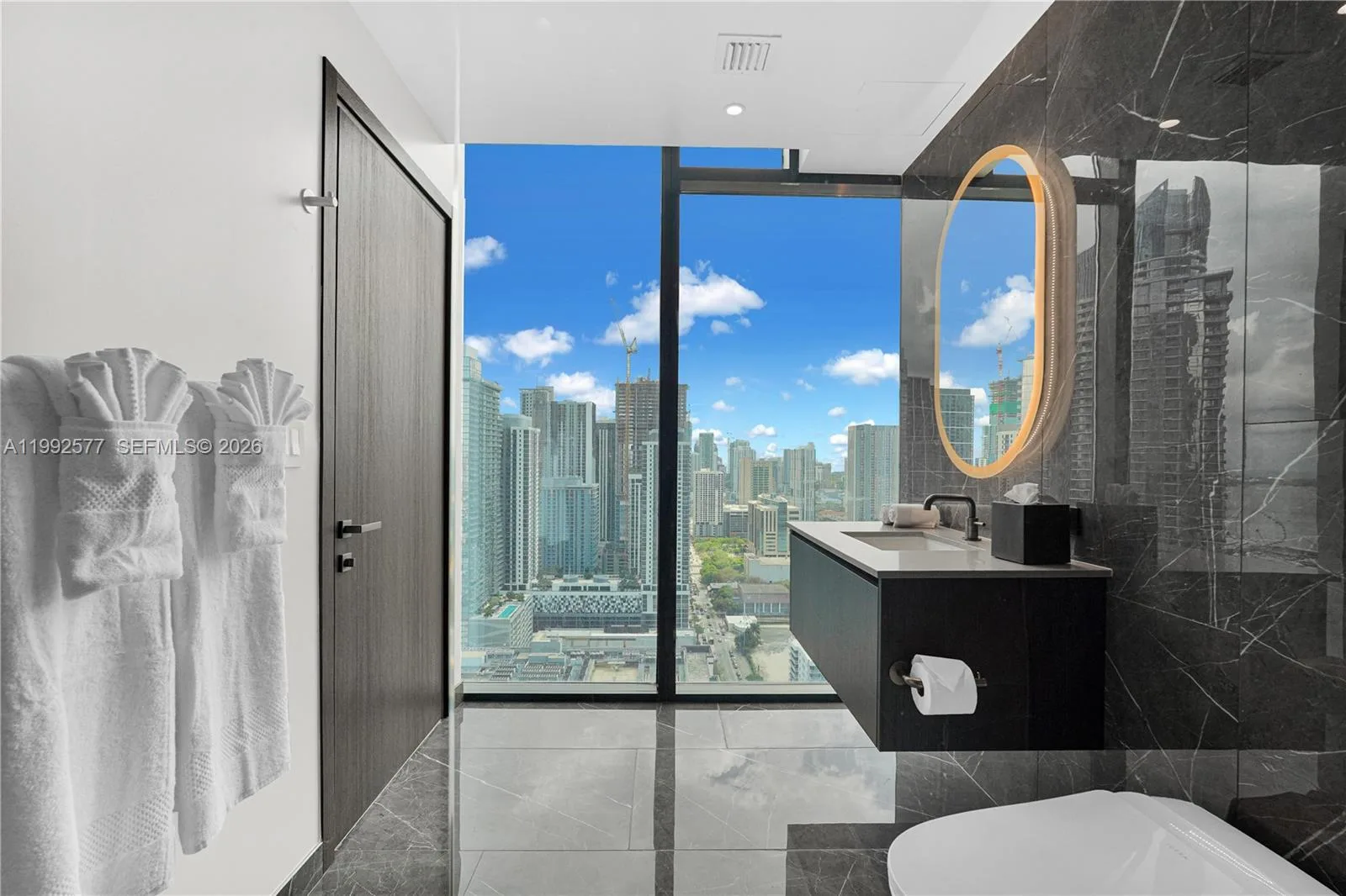 20 NE 11th St # 2710, Miami, FL 33132 photo 4