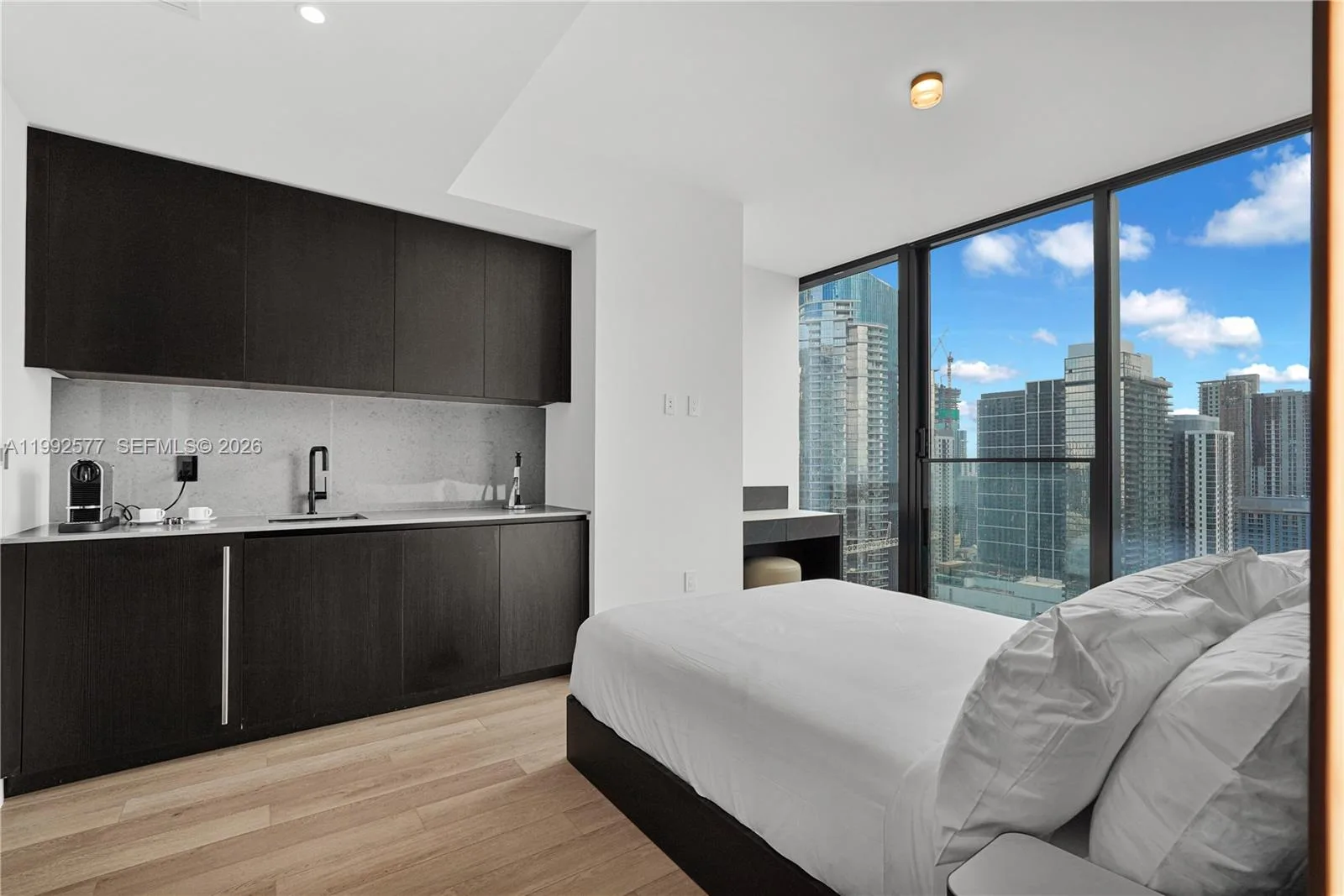 20 NE 11th St # 2710, Miami, FL 33132 photo 5