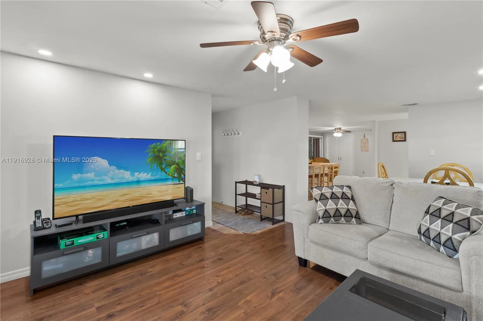 5239 NW 3rd Ave, Deerfield Beach, FL 33064 photo 10