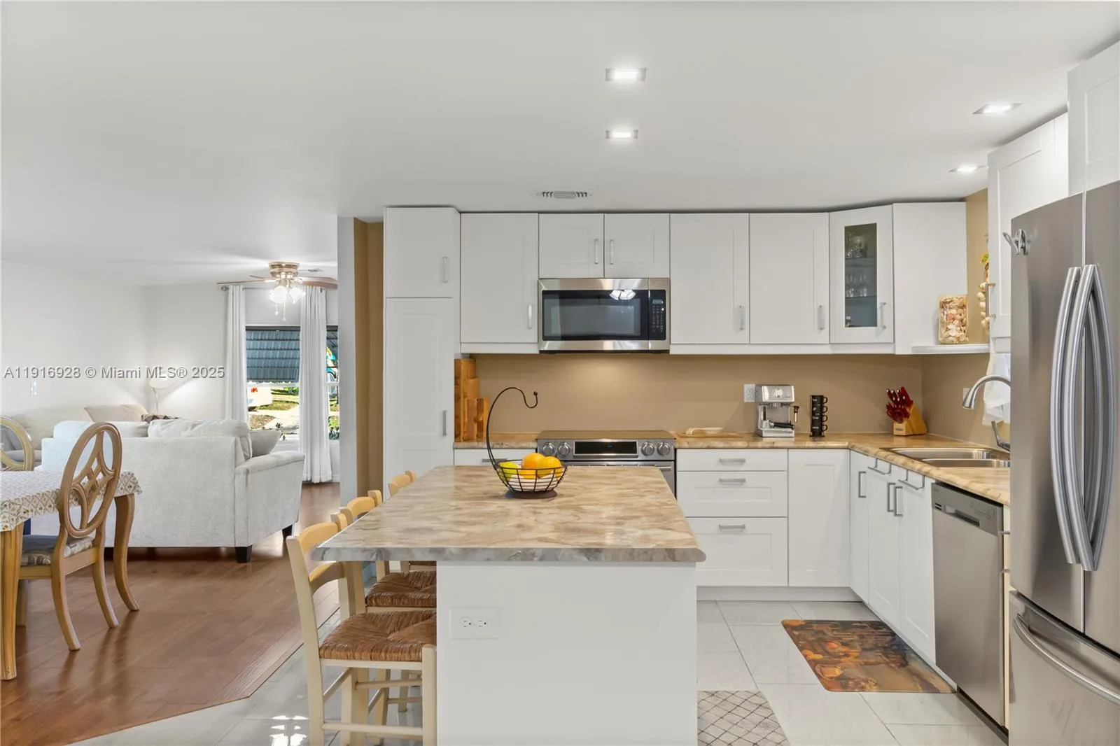 5239 NW 3rd Ave, Deerfield Beach, FL 33064 photo 2