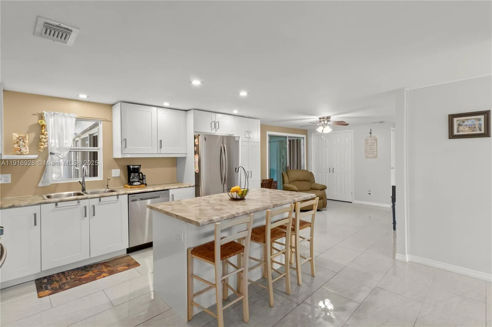 5239 NW 3rd Ave, Deerfield Beach, FL 33064 photo 4